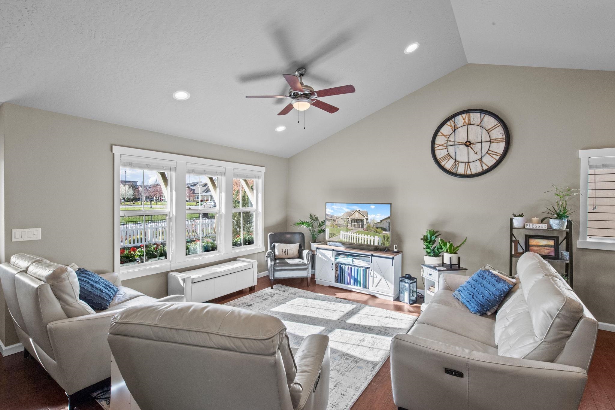 2027 W CENTENNIAL Way - Photo 26