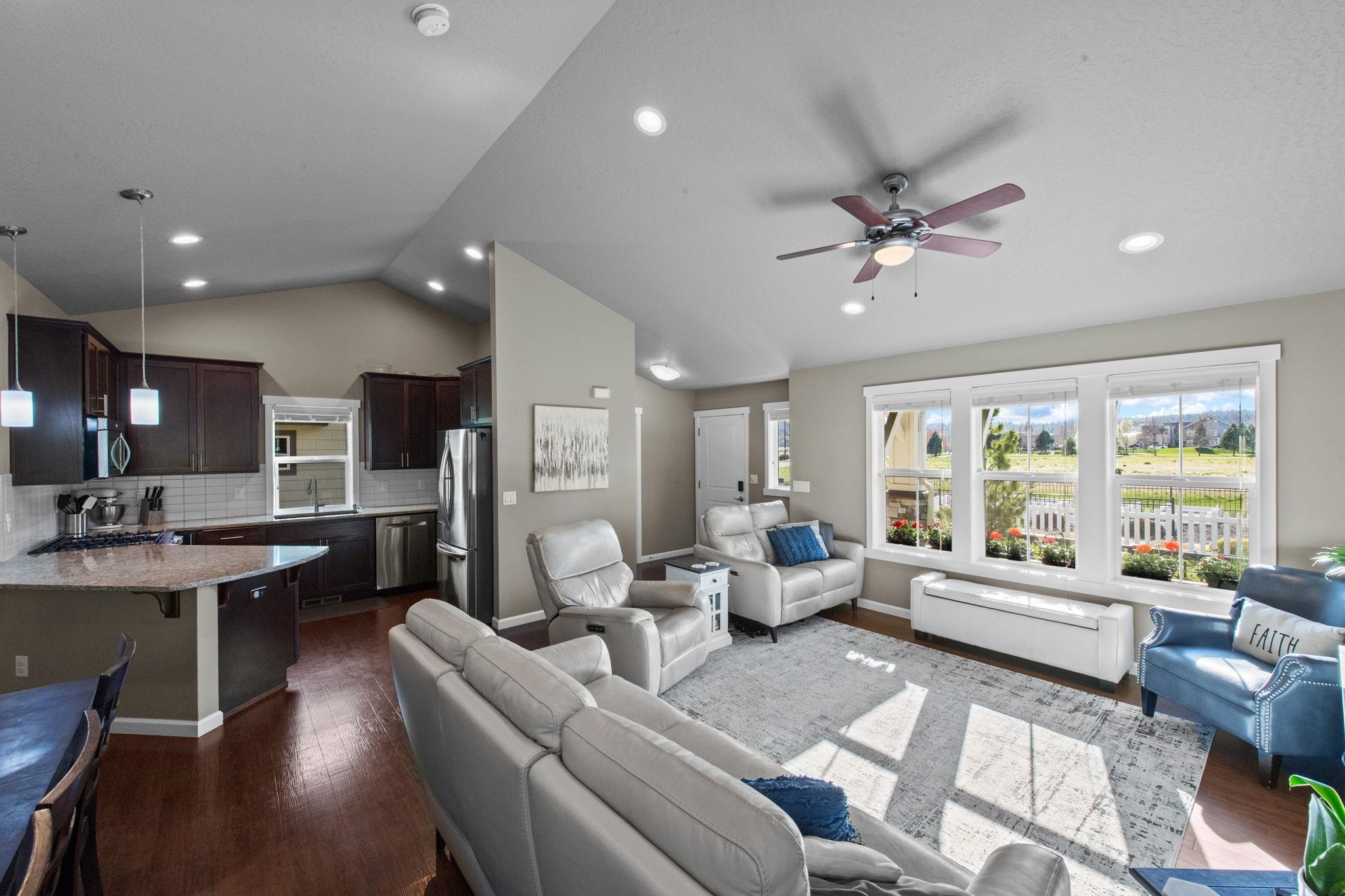 2027 W CENTENNIAL Way - Photo 28