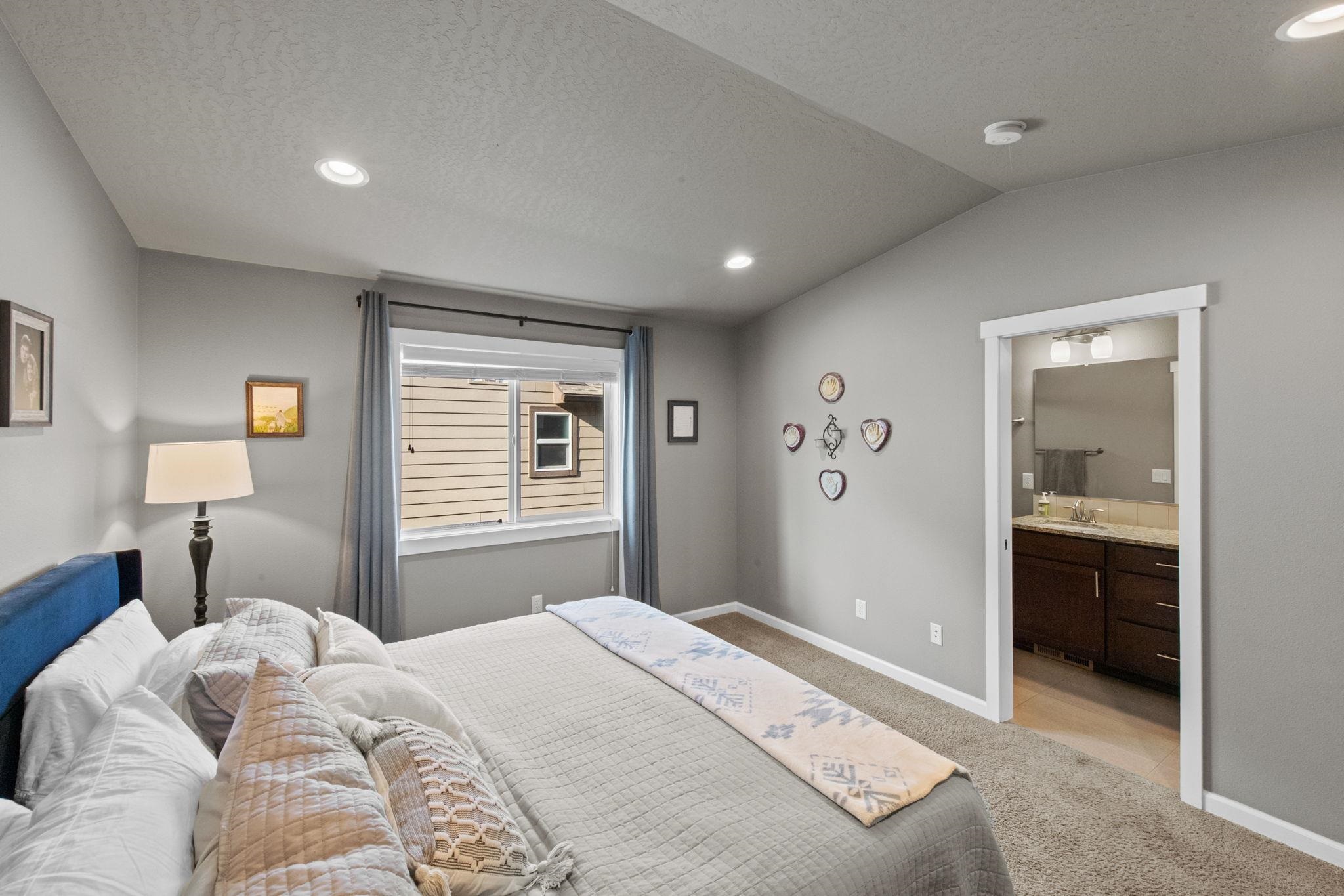 2027 W CENTENNIAL Way - Photo 39