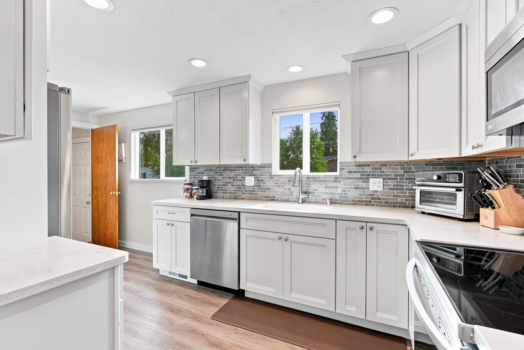 824 E Sanson Ave - Photo 9