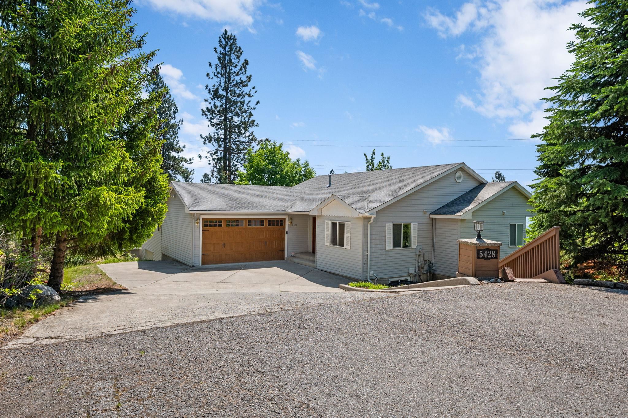 5428 N Girard Ln - Photo 2