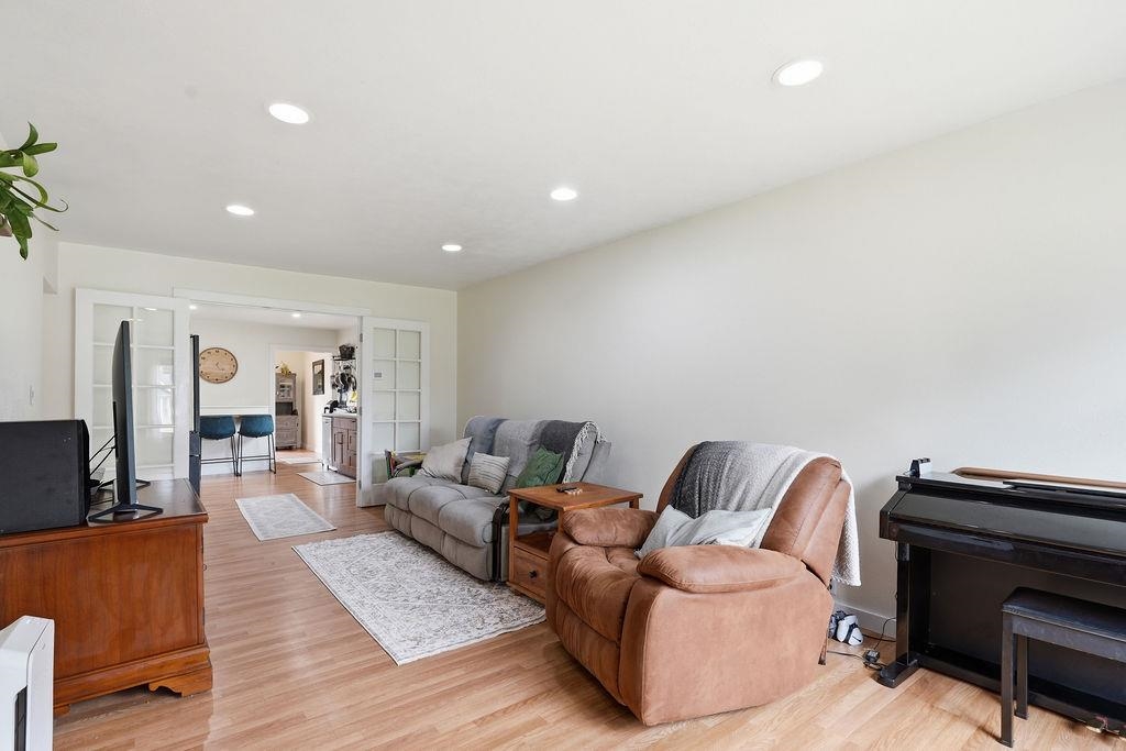 5917 N Stevens St - Photo 8