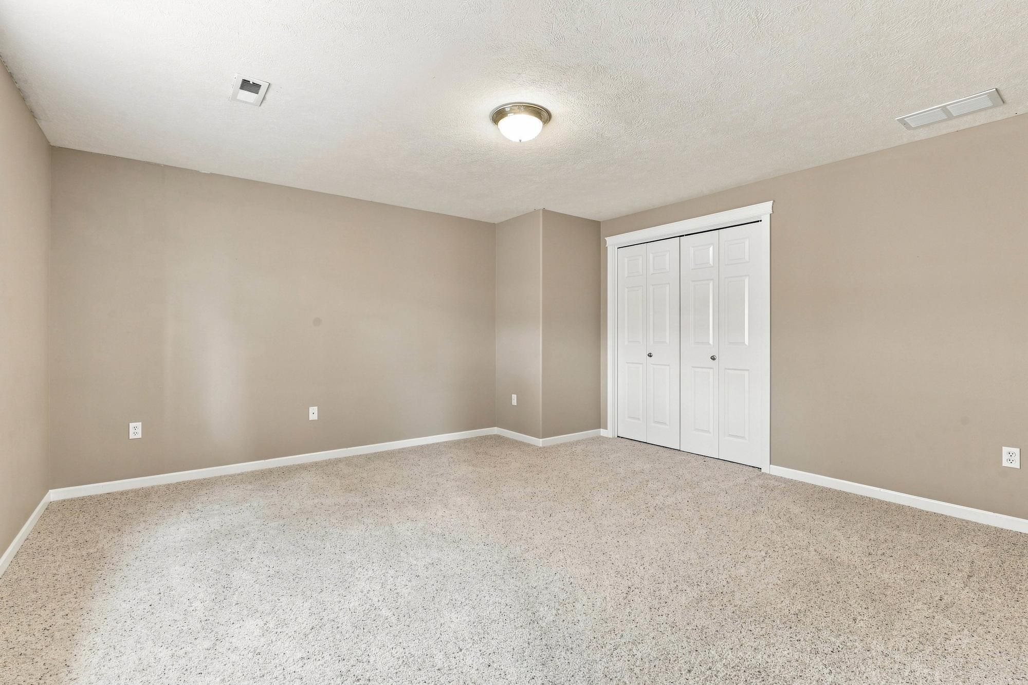 2315 W Chadwick Ln - Photo 29