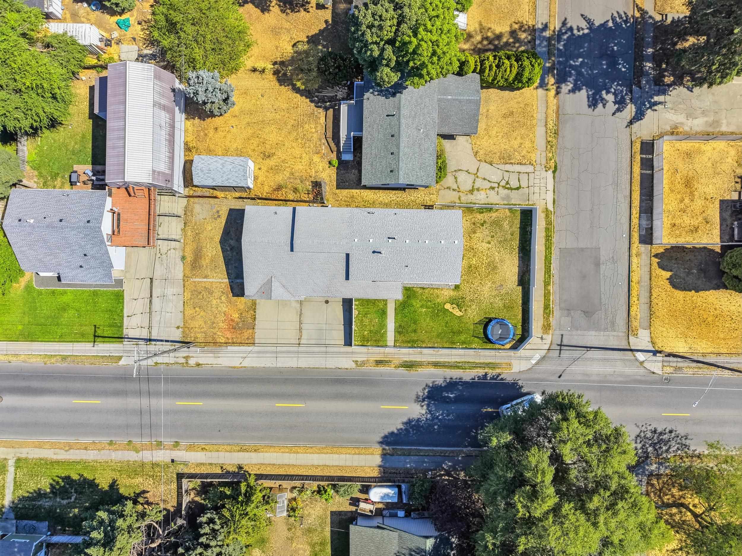 2721 S FREYA St - Photo 19