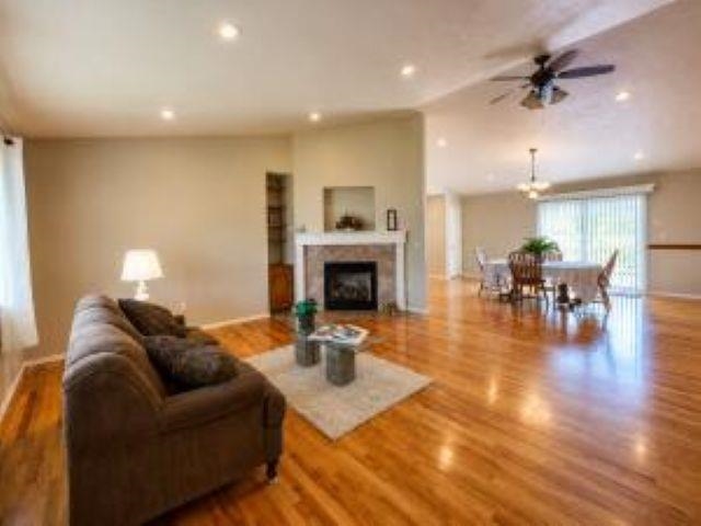 154 E Evergreen Dr - Photo 4