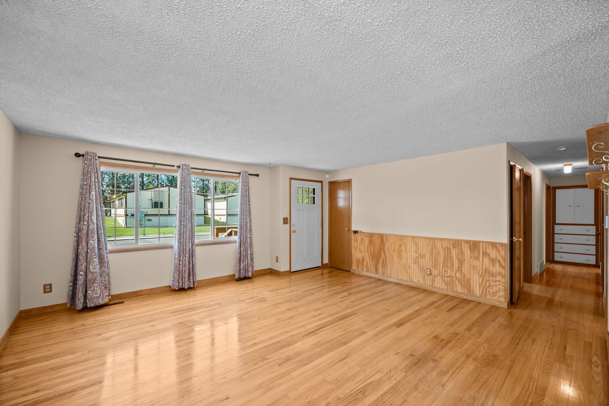 6628 N AUDUBON St - Photo 5