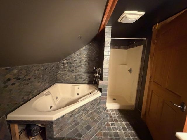 4395 Hesseltine Rd - Photo 14