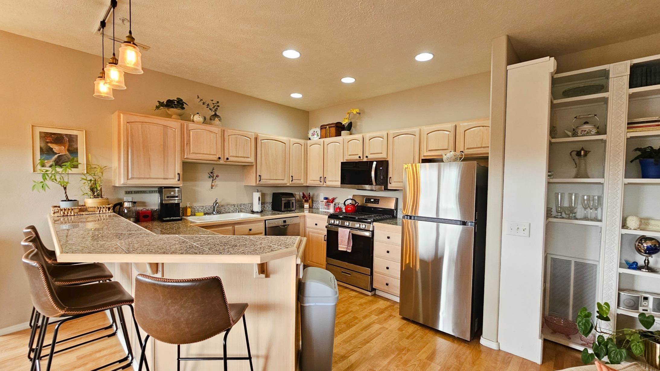 438 S Coeur d'Alene St - Photo 4