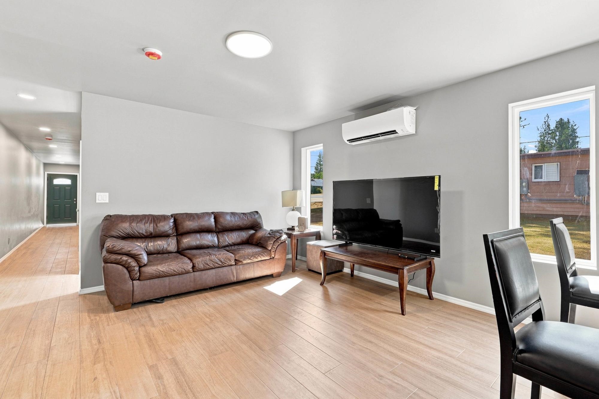 1352 S Lindeke St - Photo 5