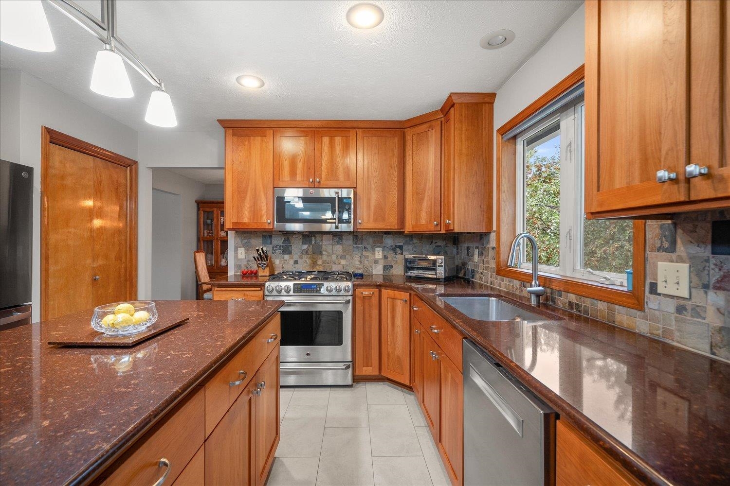 3817 S Custer St - Photo 8