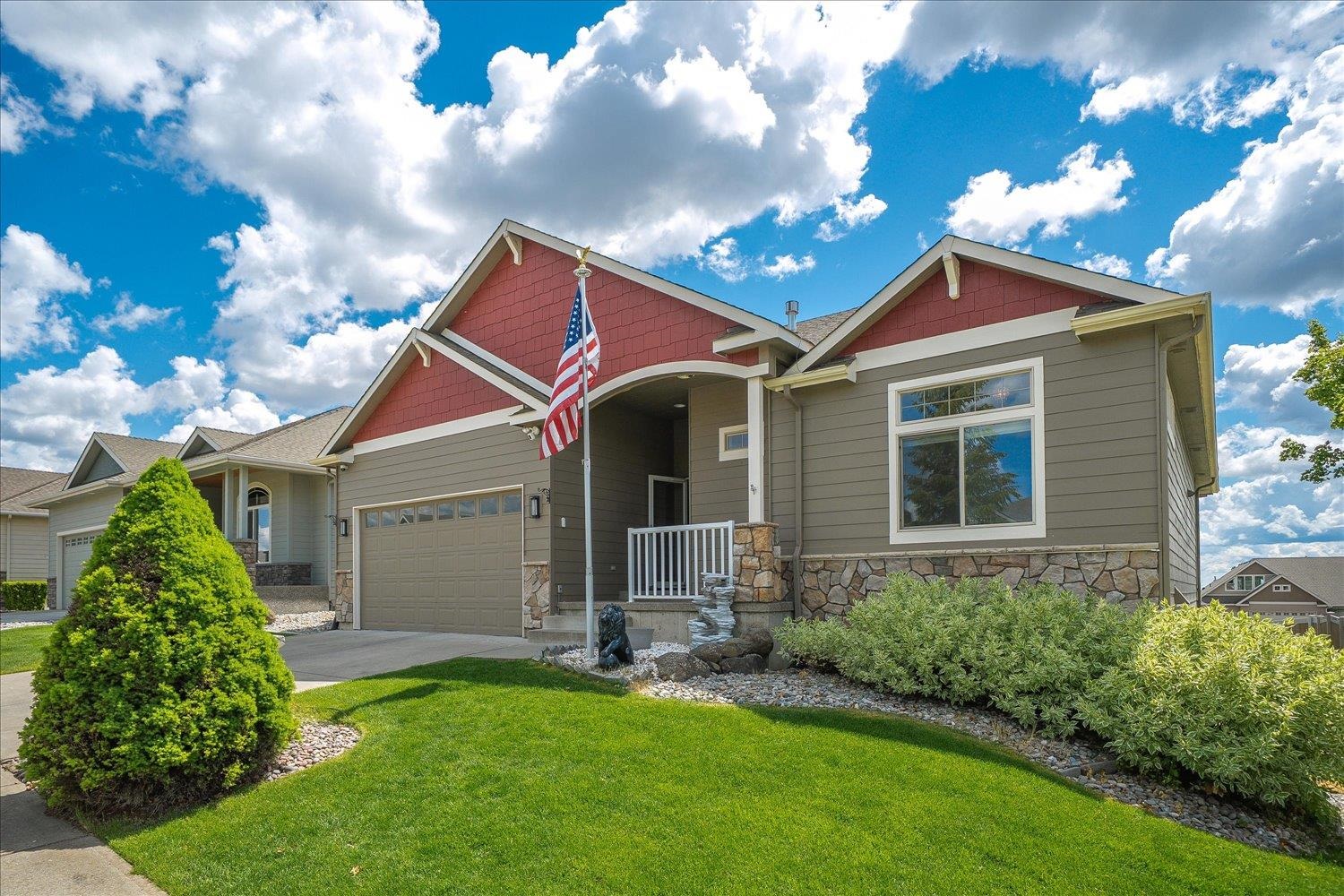 2315 W Chadwick Ln - Photo 1