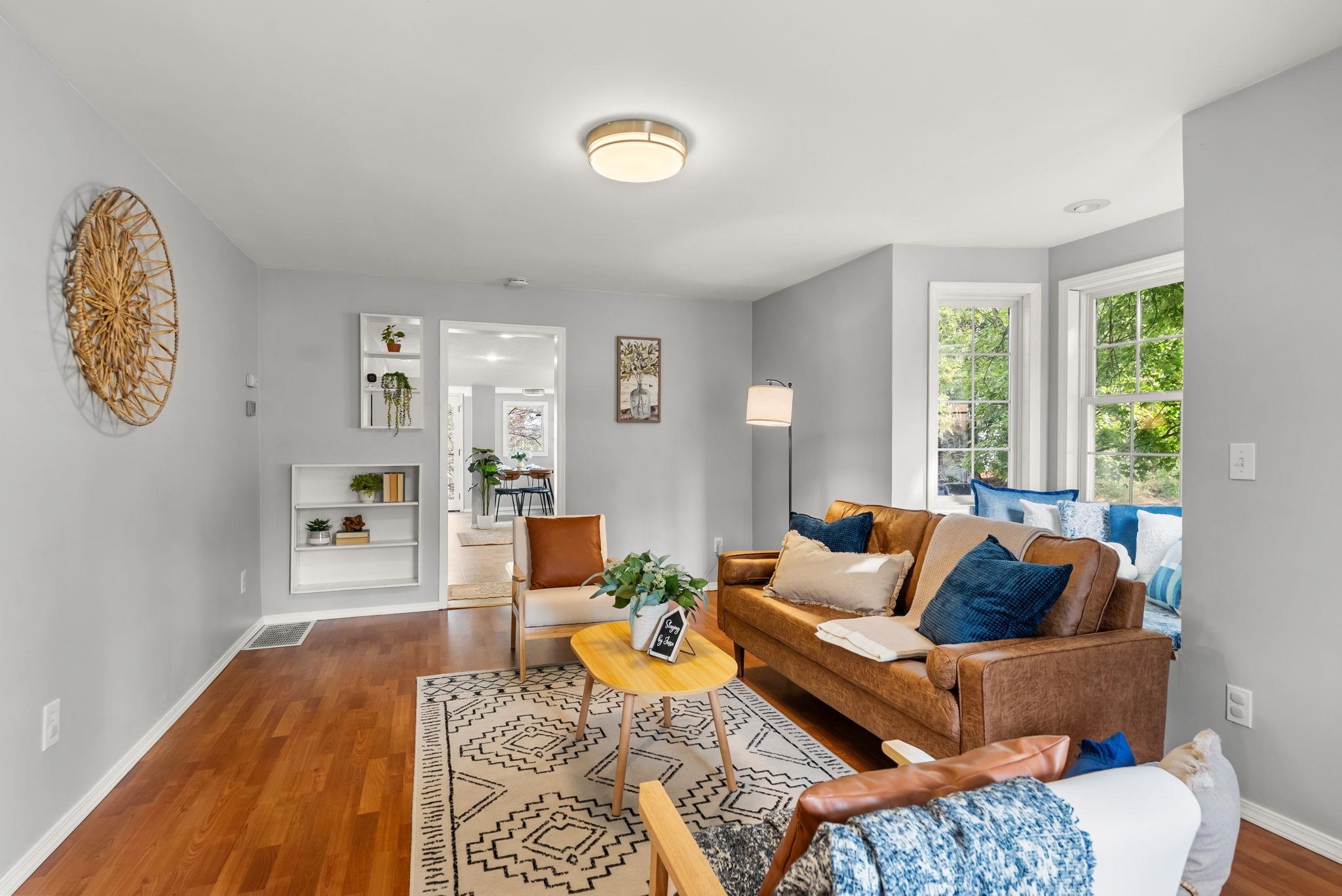 3929 E 8th Ave - Photo 6