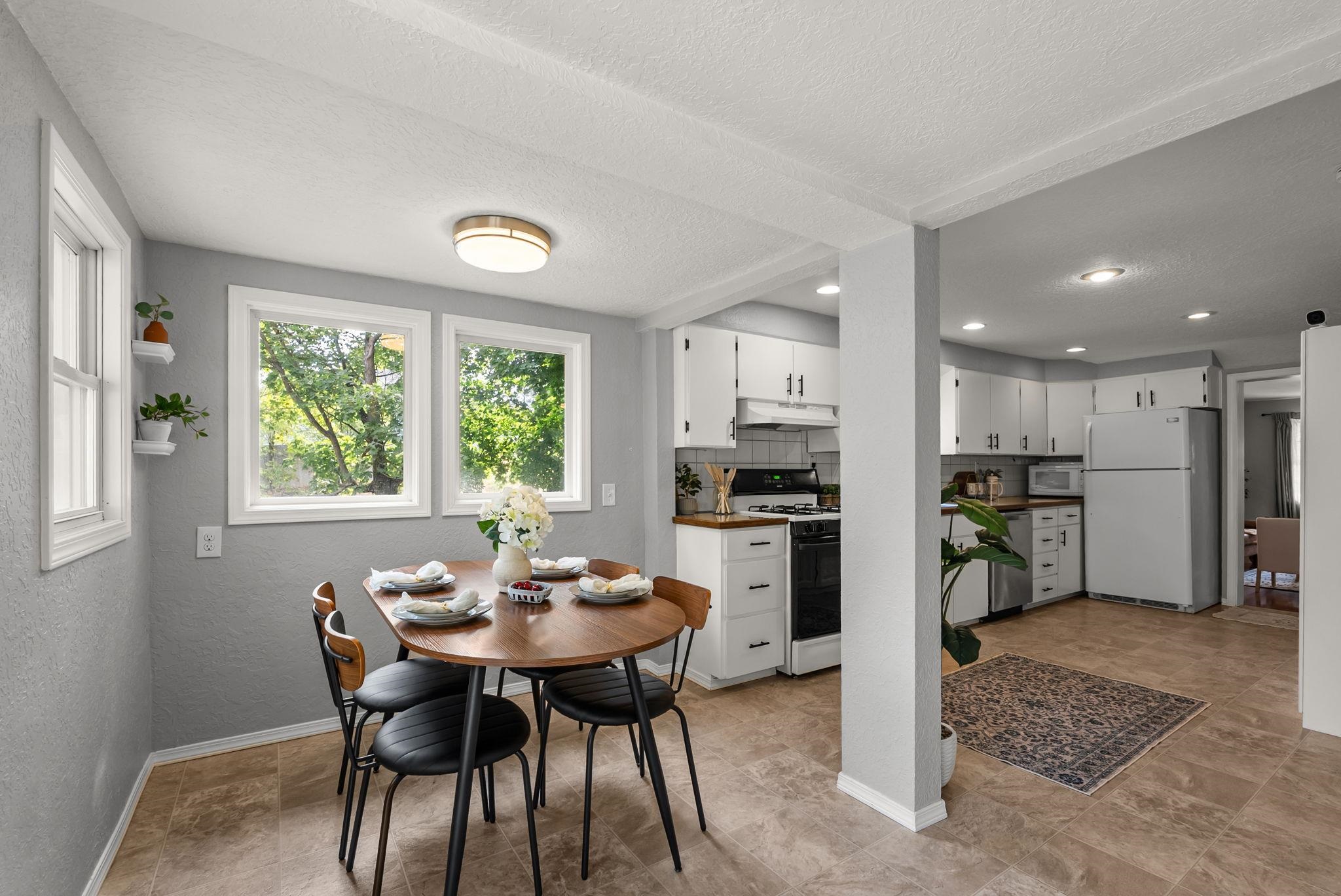 3929 E 8th Ave - Photo 11
