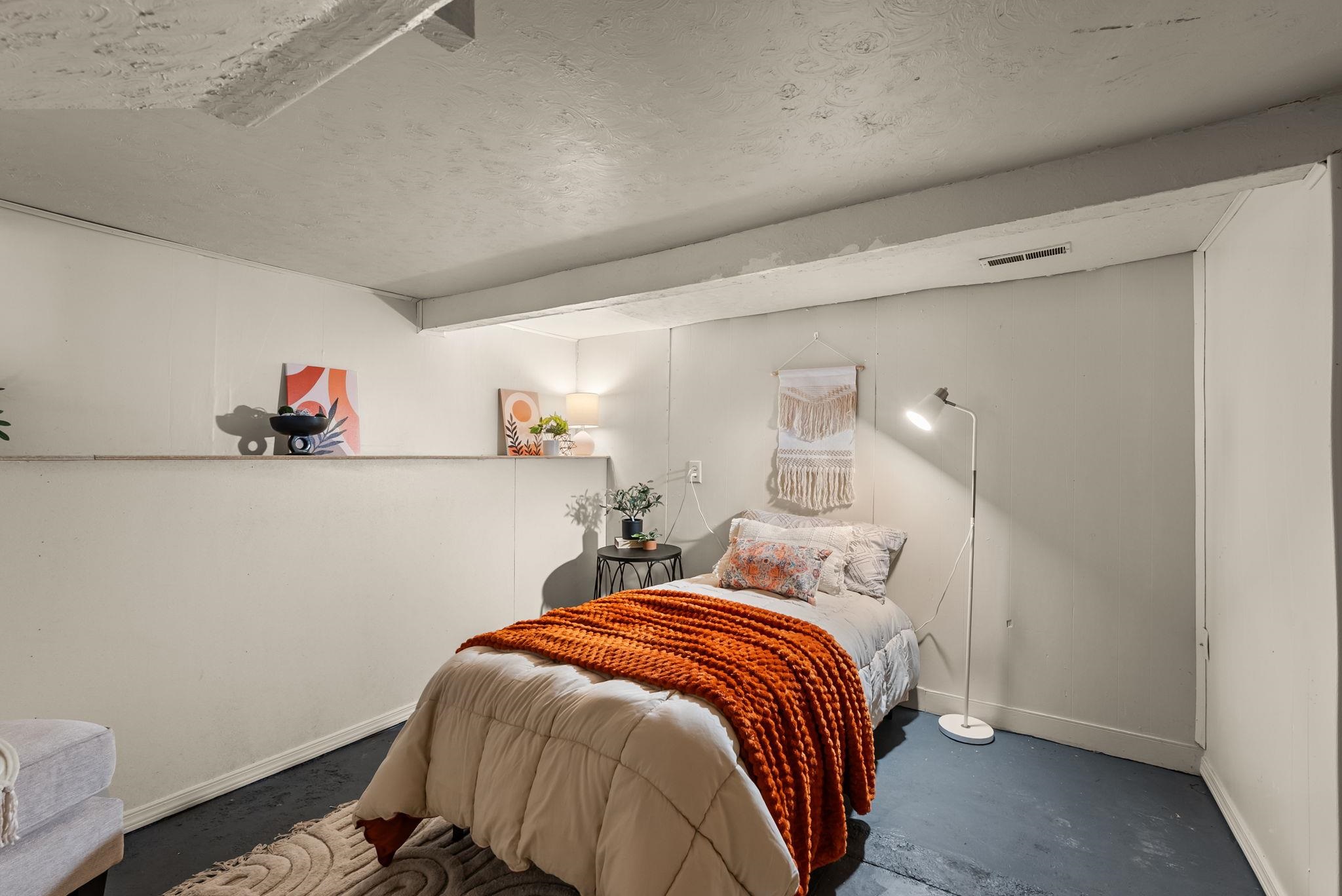 3929 E 8th Ave - Photo 21