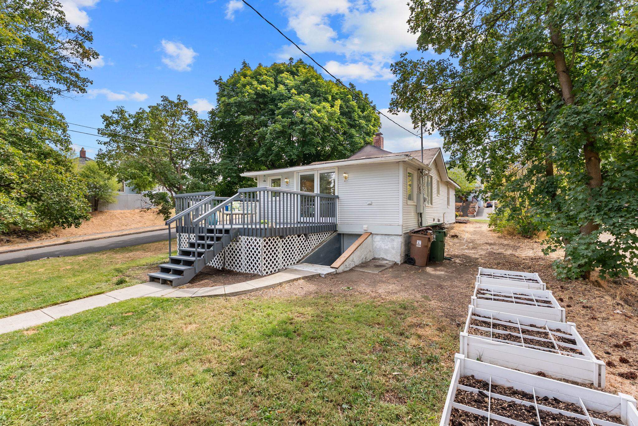 3929 E 8th Ave - Photo 26