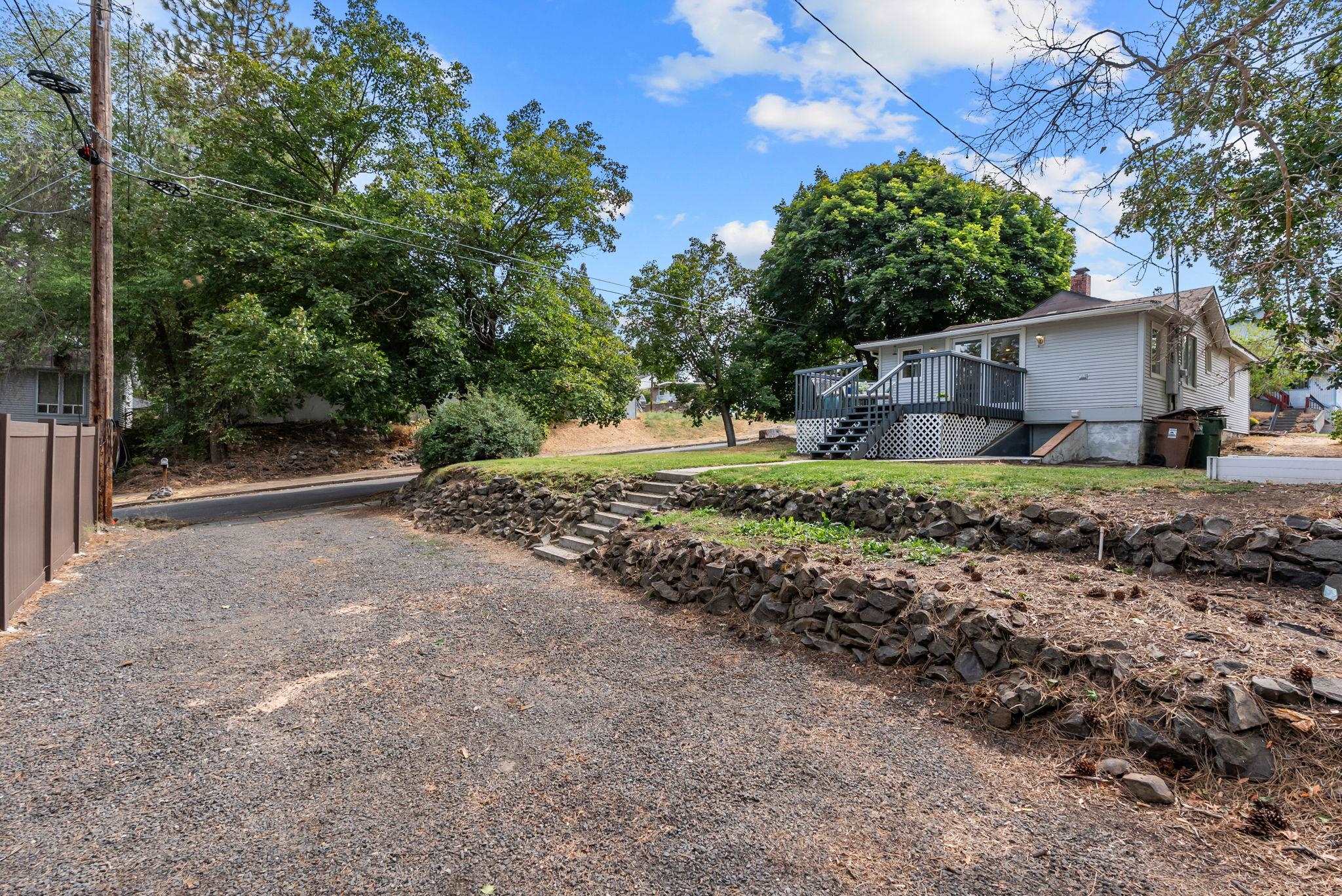 3929 E 8th Ave - Photo 30