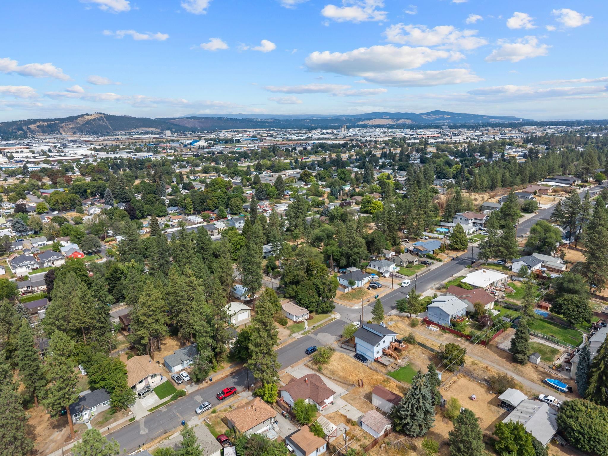 3929 E 8th Ave - Photo 36
