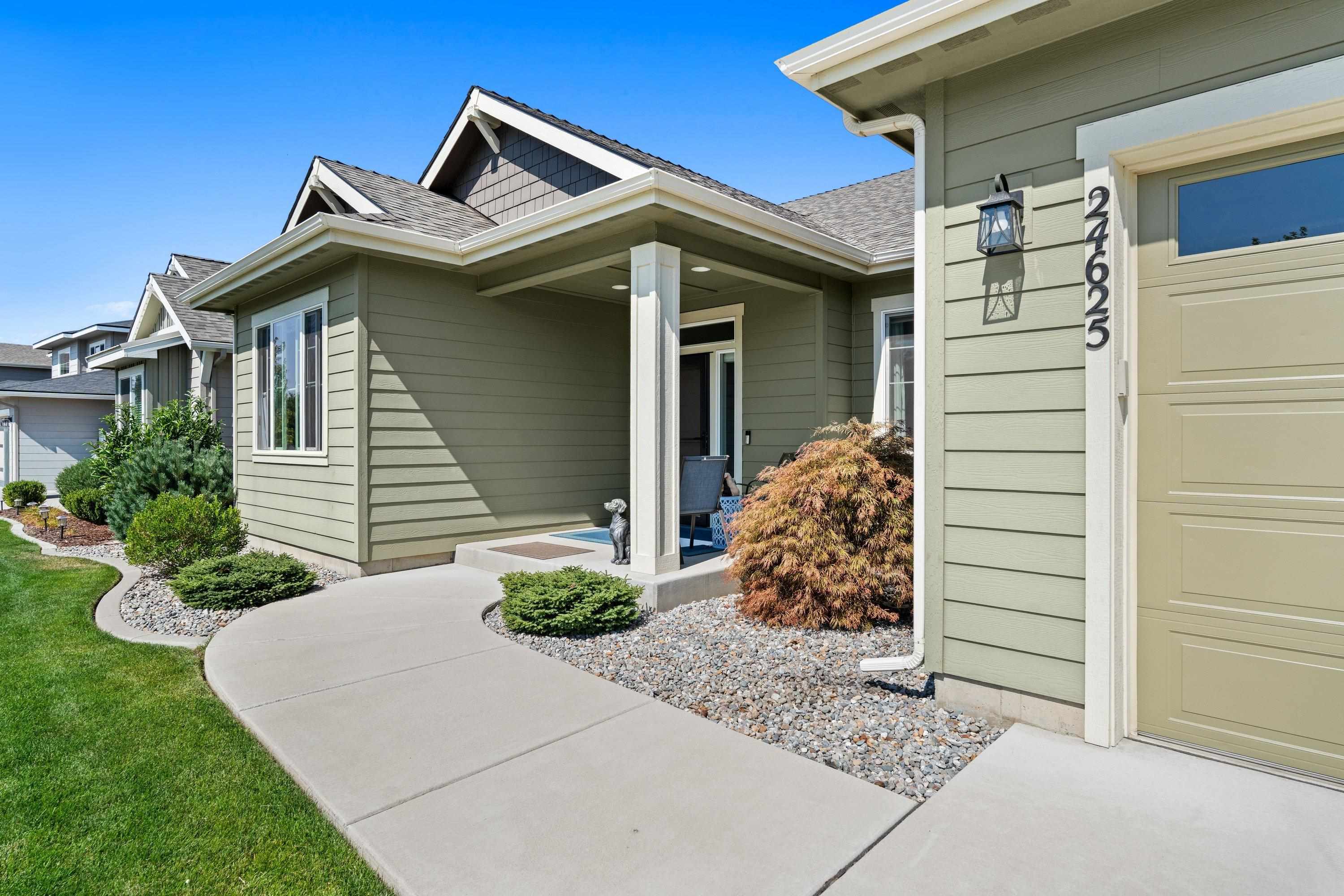 24625 E Blue Ridge Ave - Photo 2