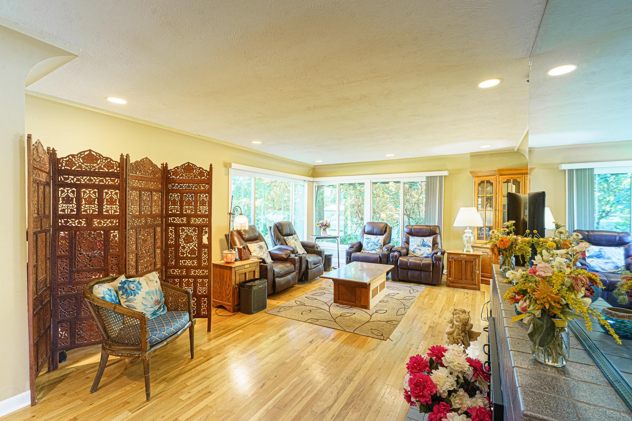 3421 N Center Rd - Photo 4