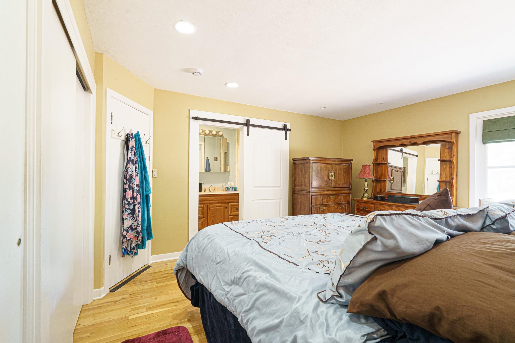 3421 N Center Rd - Photo 12