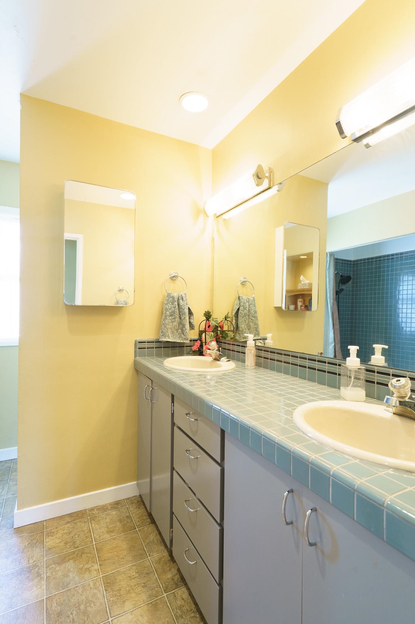 3421 N Center Rd - Photo 22