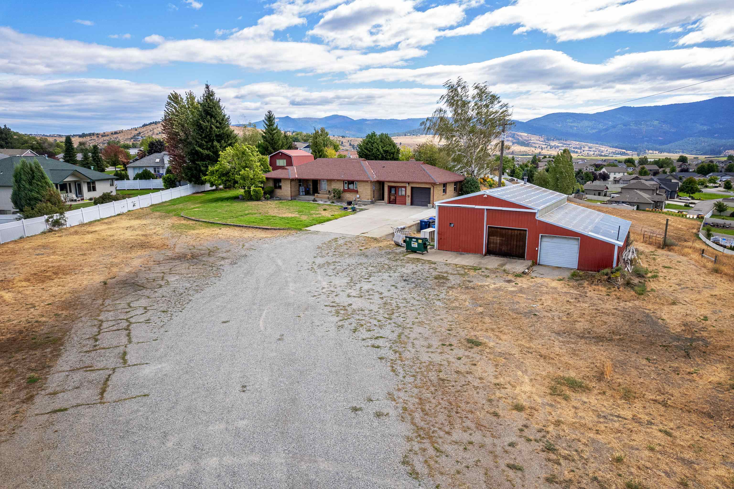 1007 S Barker Rd - Photo 1