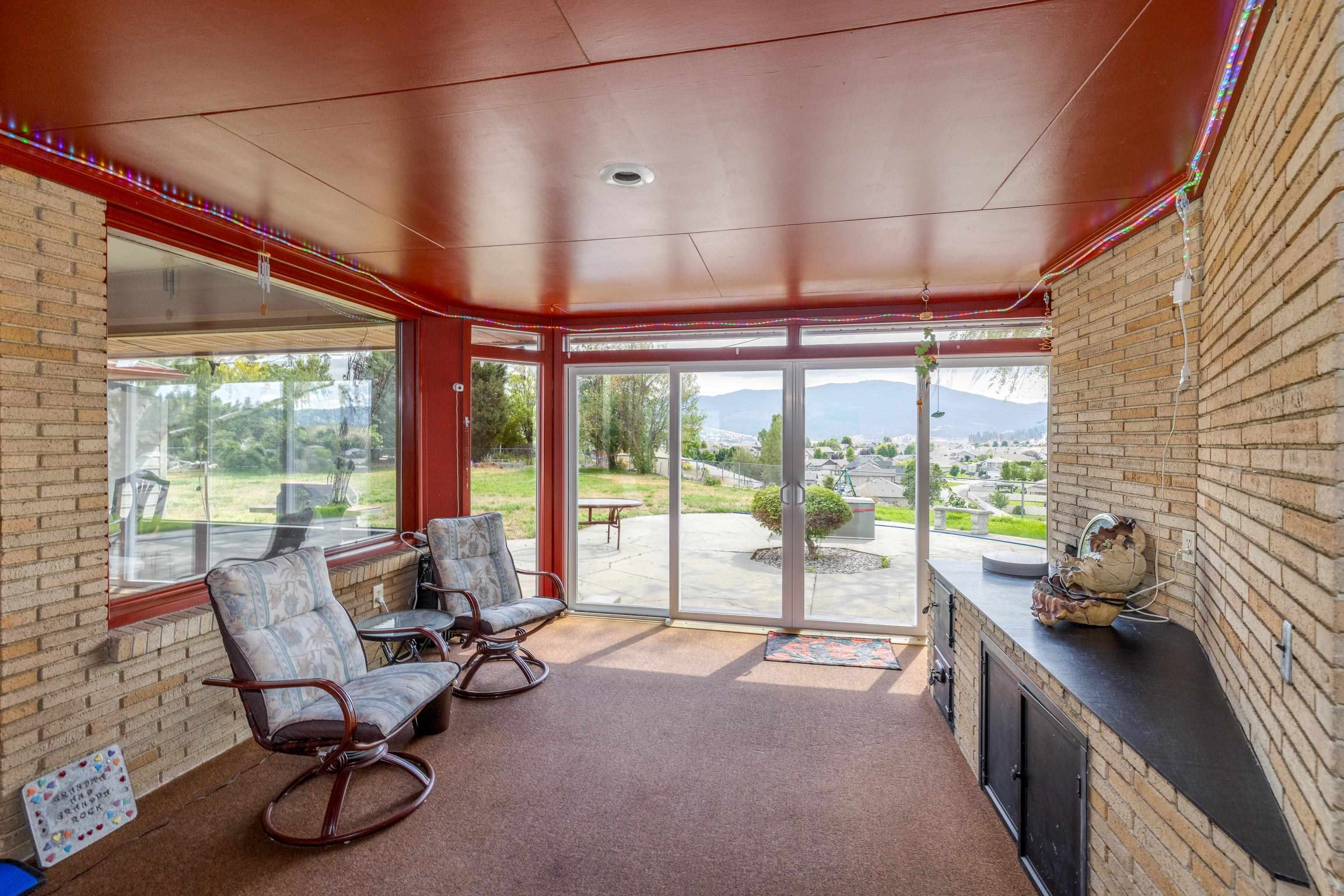 1007 S Barker Rd - Photo 17