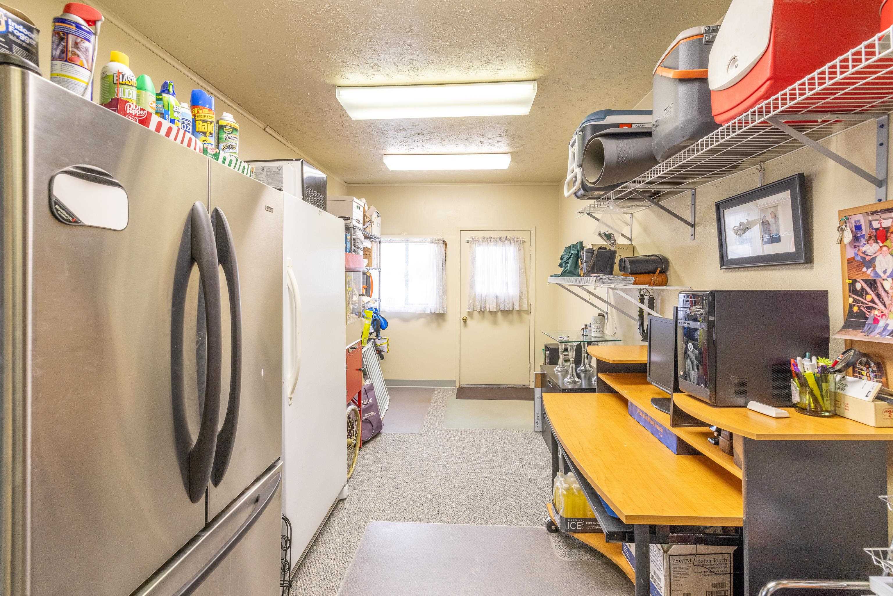 1007 S Barker Rd - Photo 21