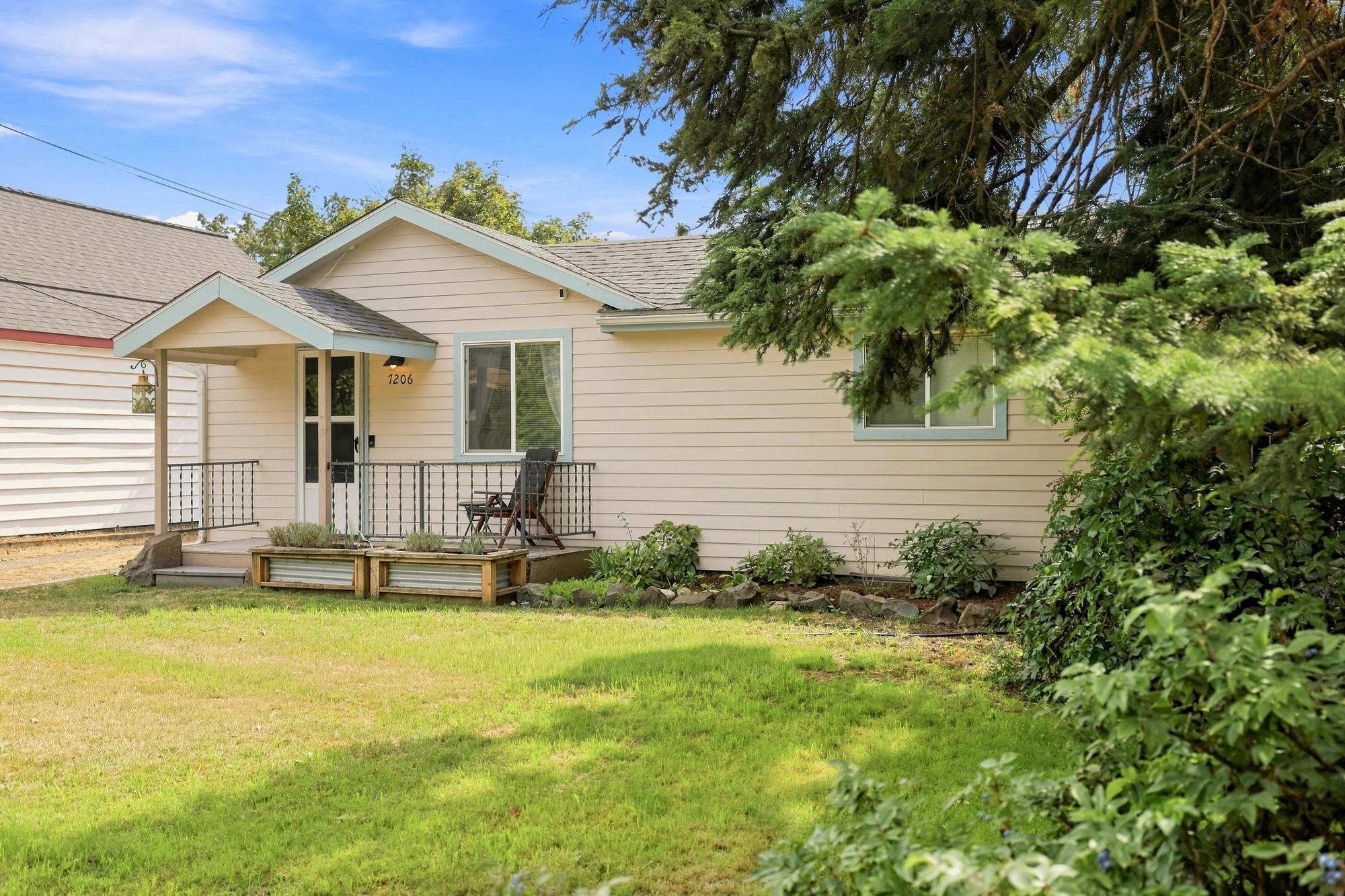 7206 E Euclid Ave - Photo 2
