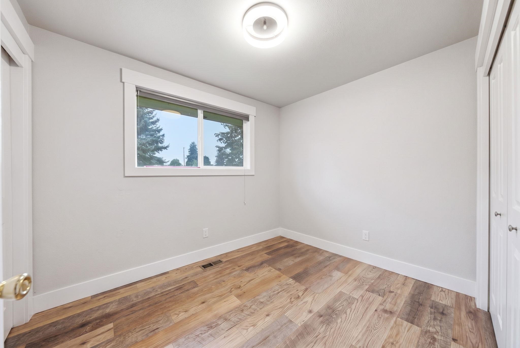 11820 E Mission Ave - Photo 12
