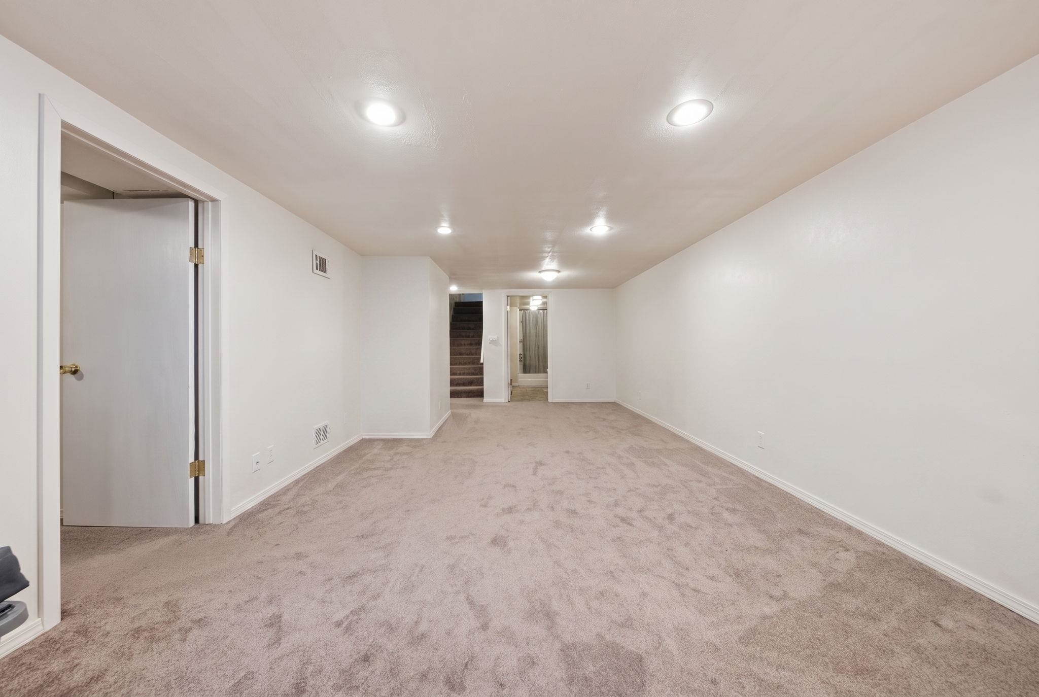 11820 E Mission Ave - Photo 16