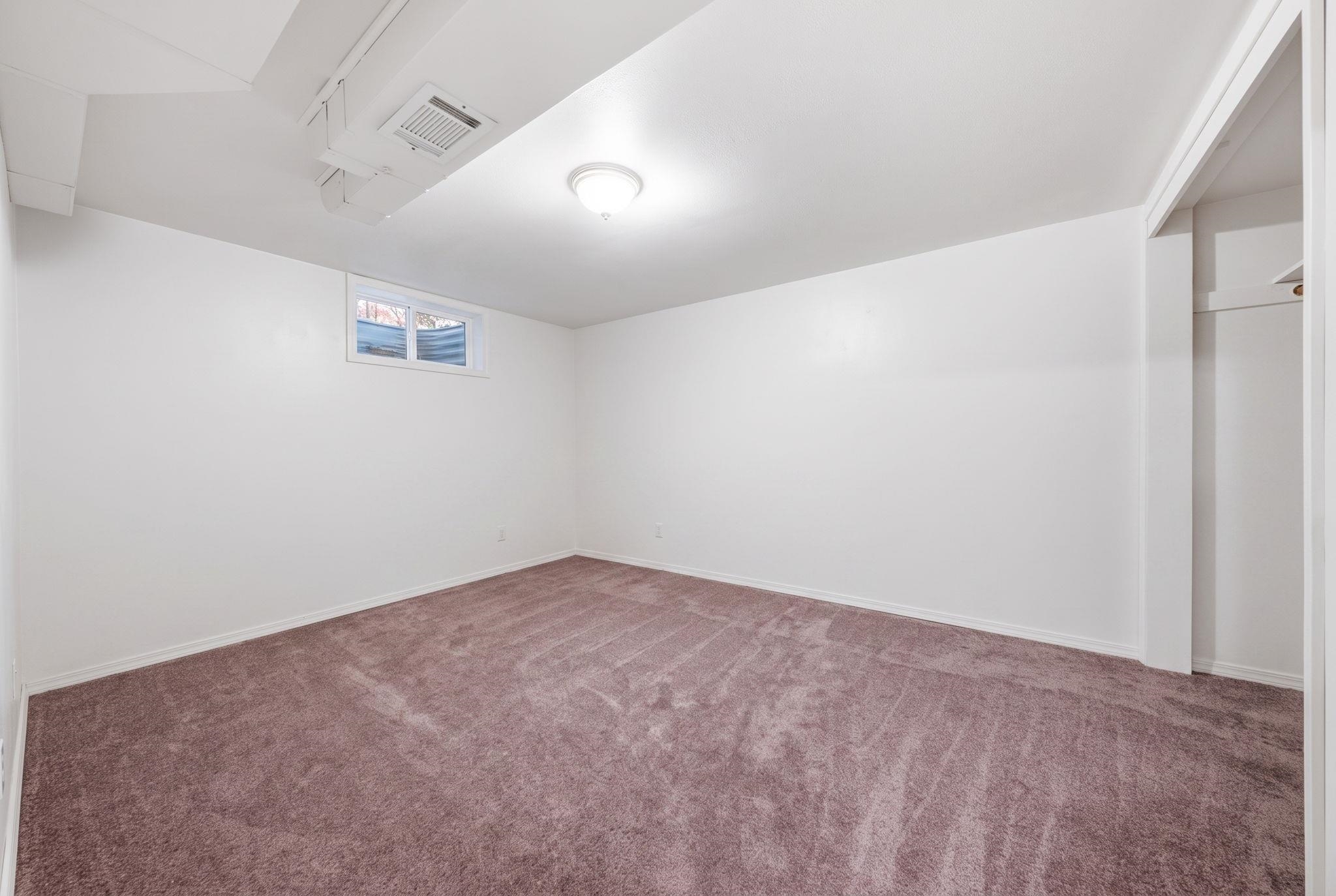 11820 E Mission Ave - Photo 17