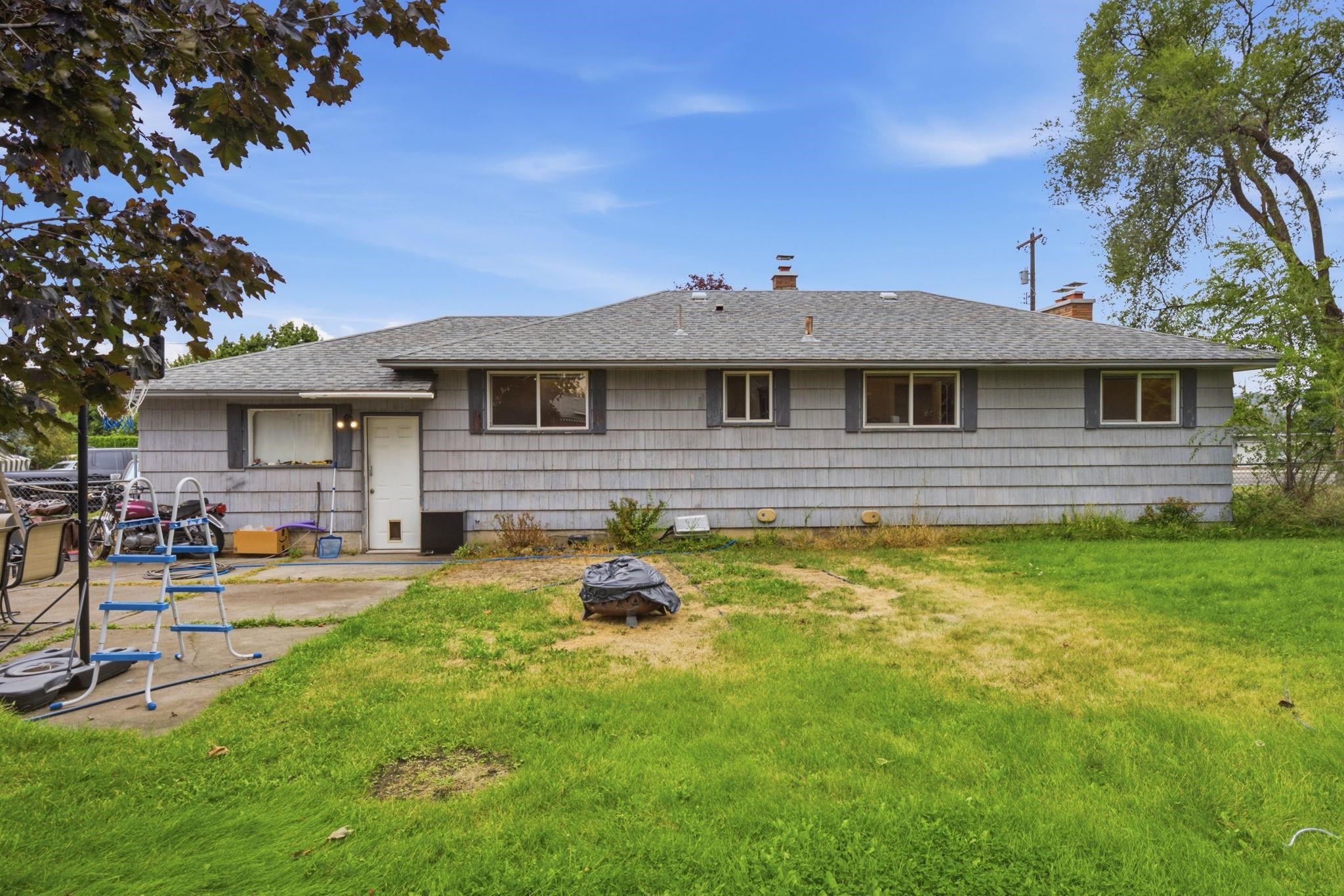 11820 E Mission Ave - Photo 23