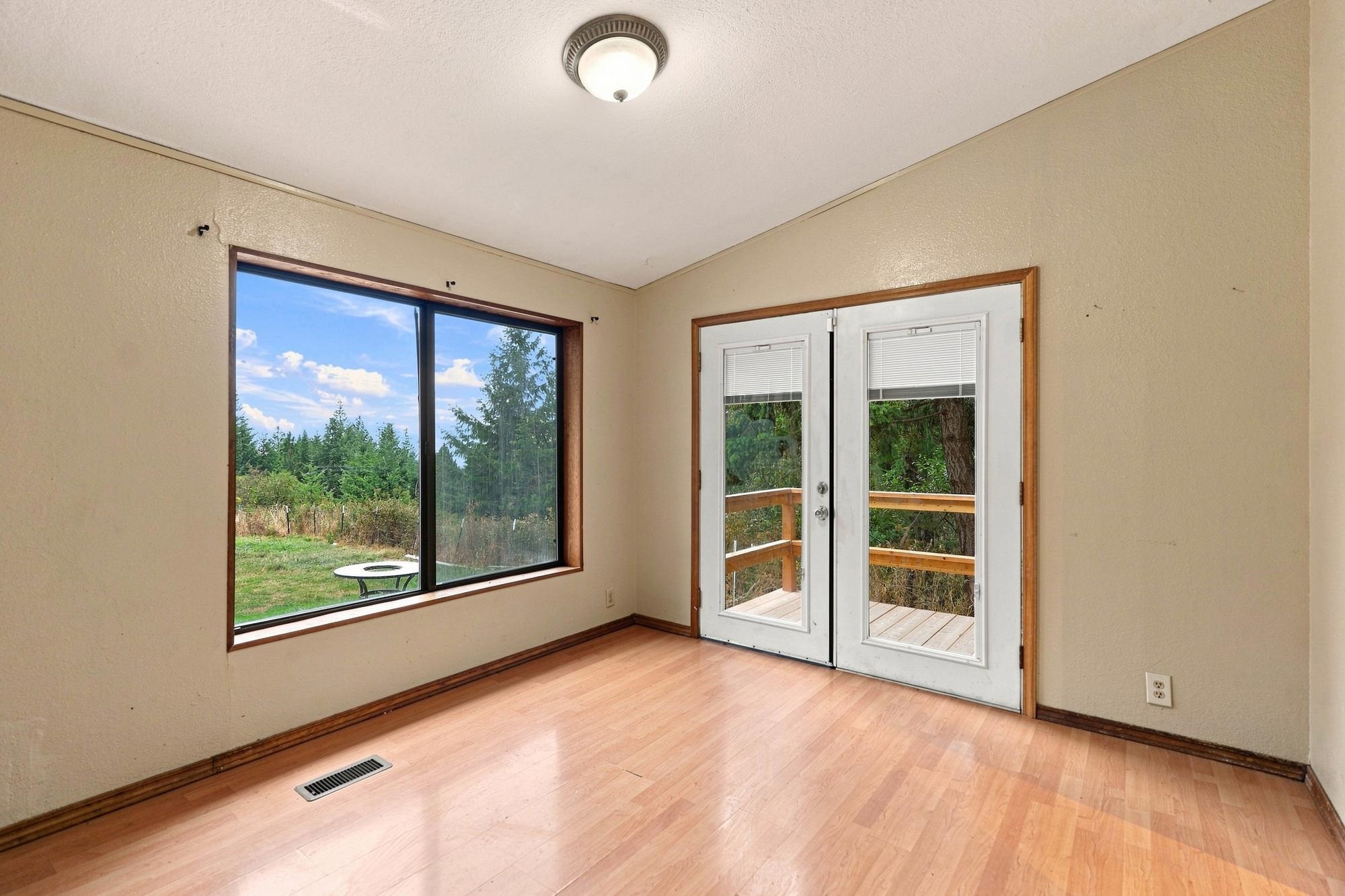 17312 E Judkins Rd - Photo 4