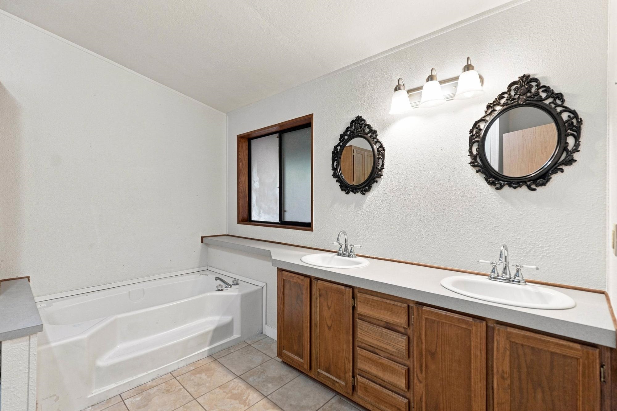 17312 E Judkins Rd - Photo 12