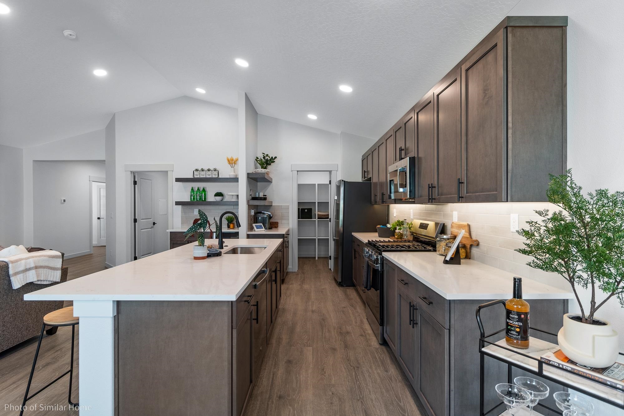 2402 Annie Pl - Photo 10
