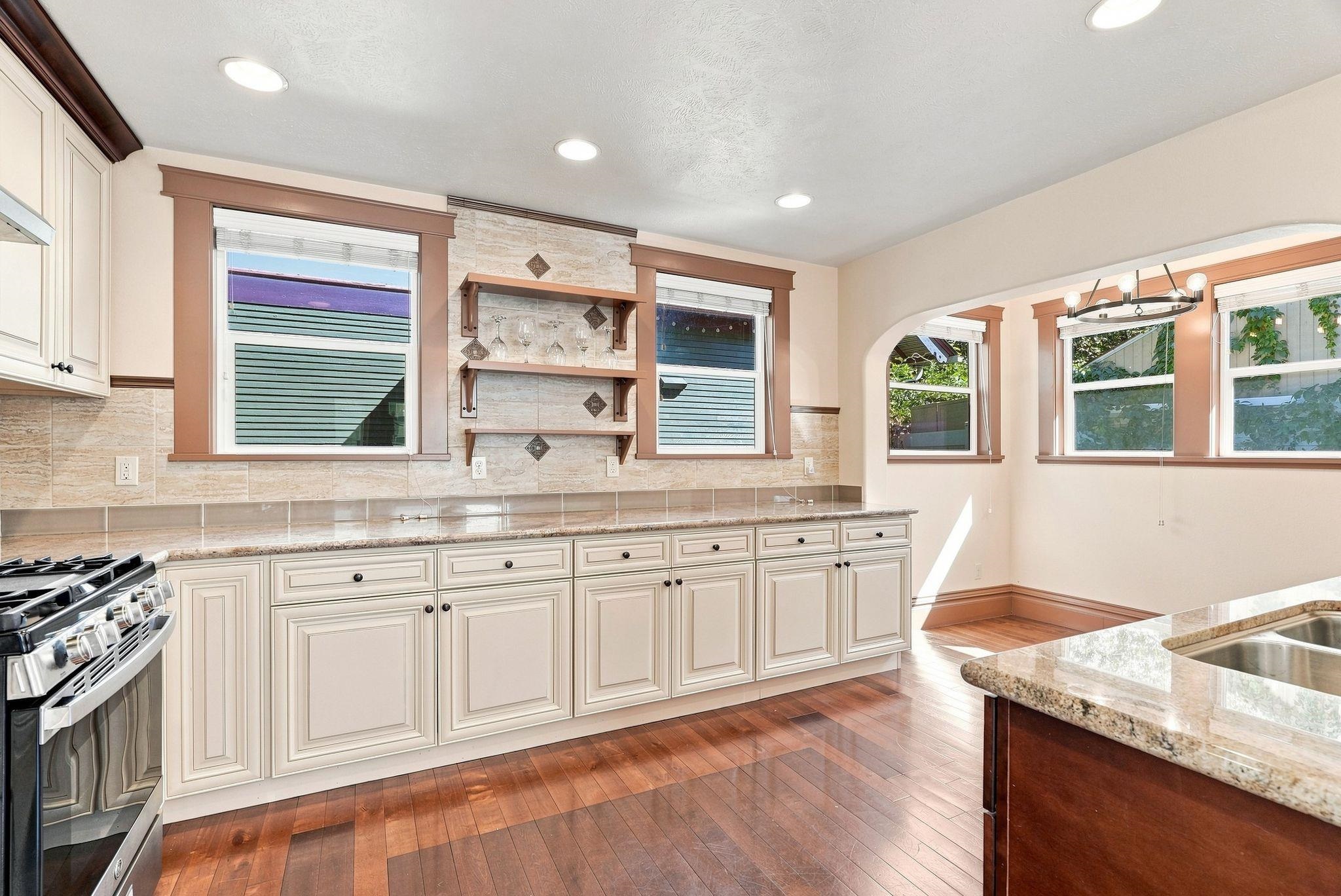 1123 W Nora Ave - Photo 11