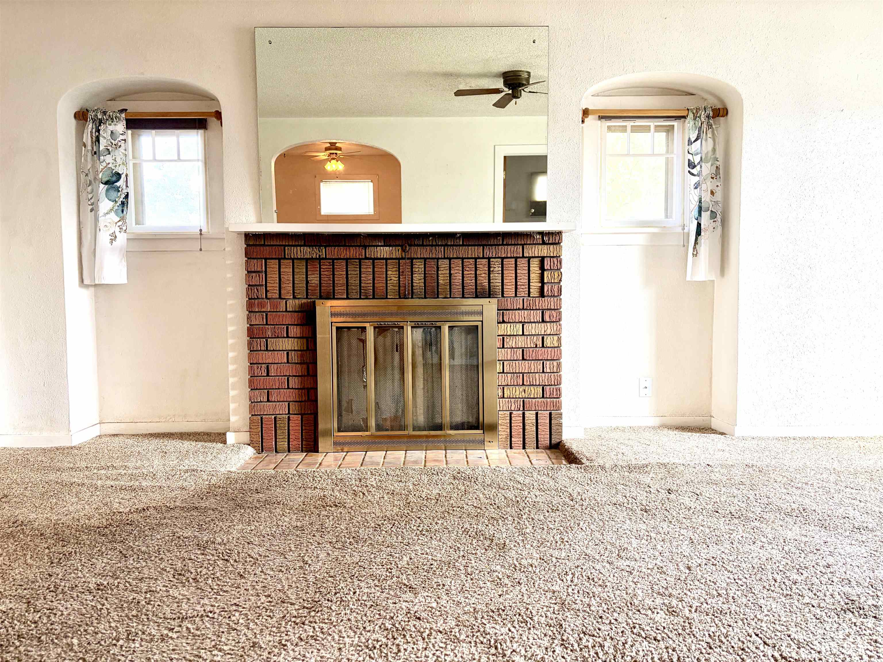3923 E Pacific Ave - Photo 4