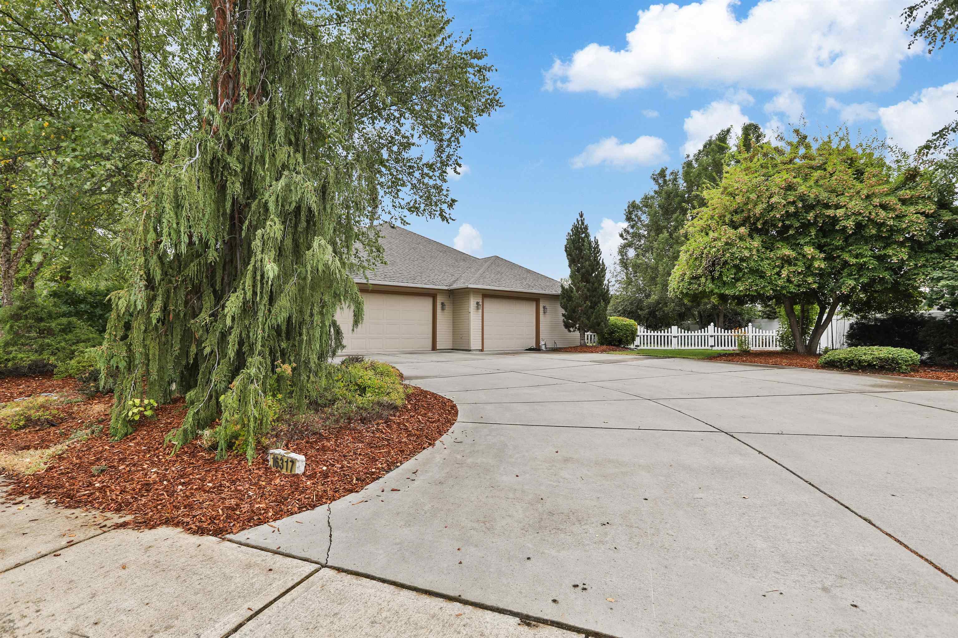 16317 N McKinnon Ln - Photo 29