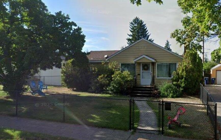 2709 W Lacrosse Ave
