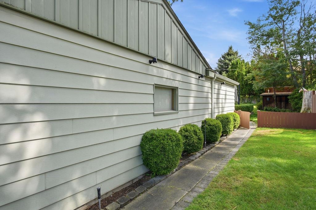 7402 N Country Homes Blvd - Photo 40