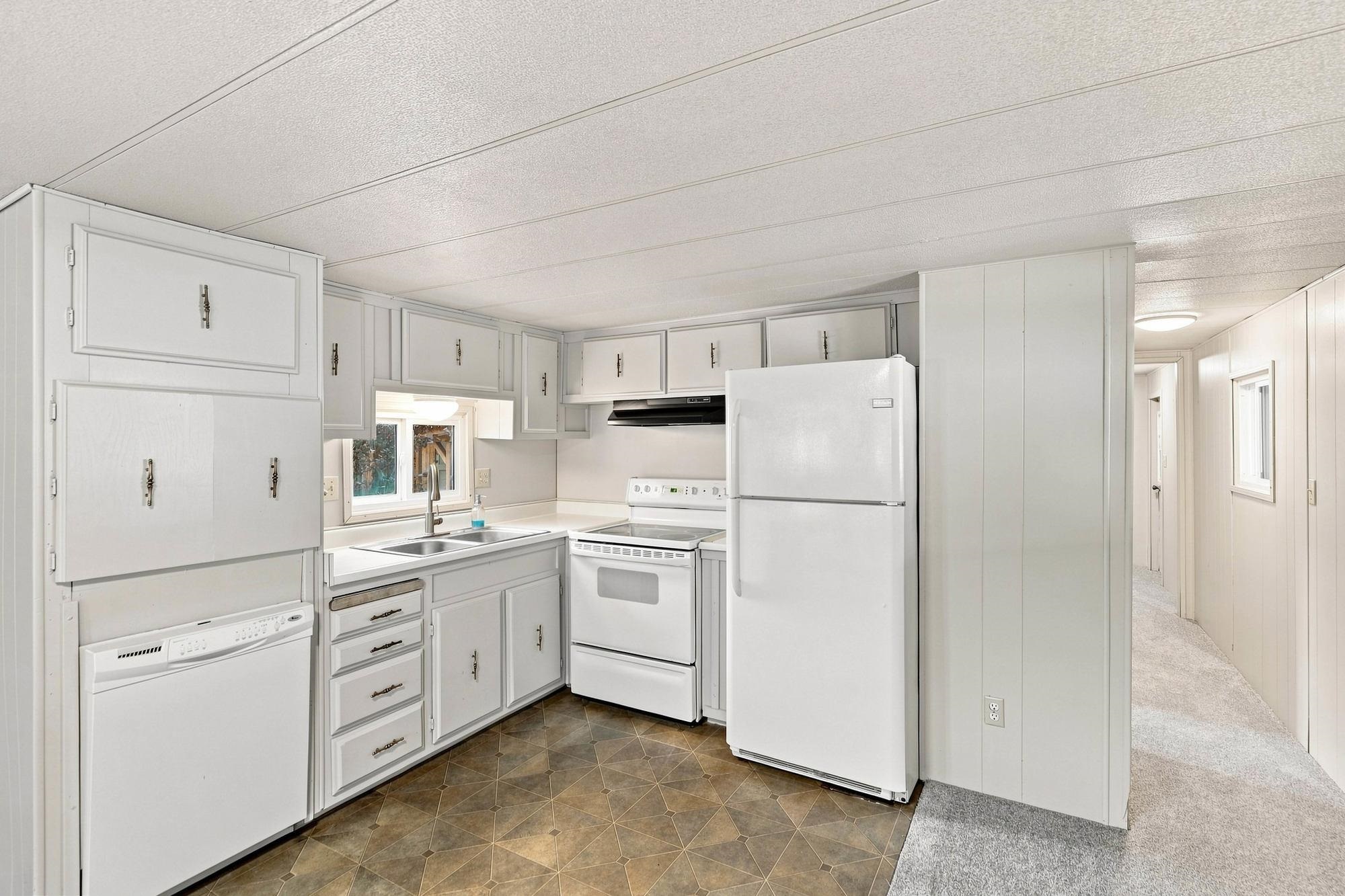 1211 E Lyons Ave - Photo 8