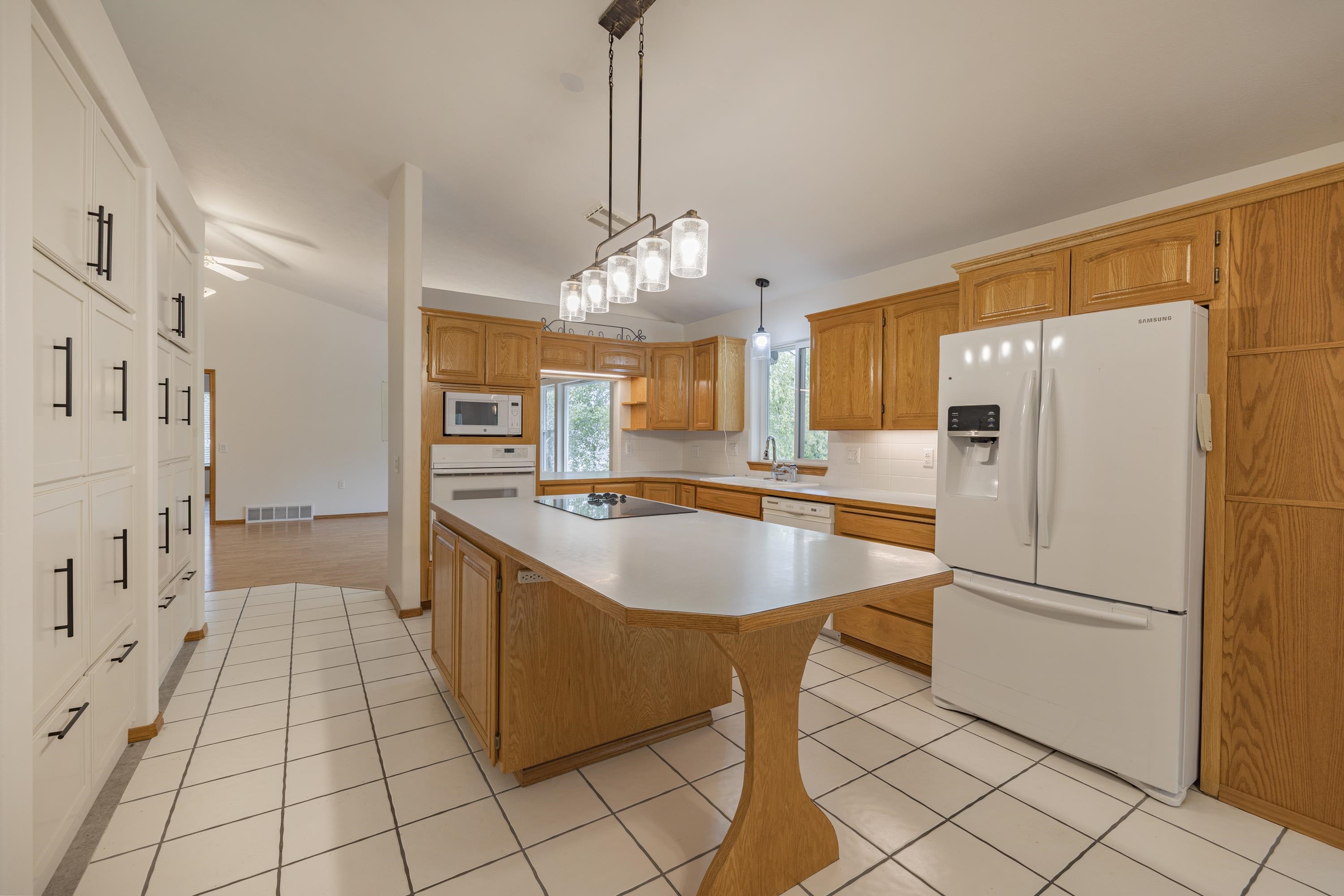 14023 E 12TH Ave - Photo 18