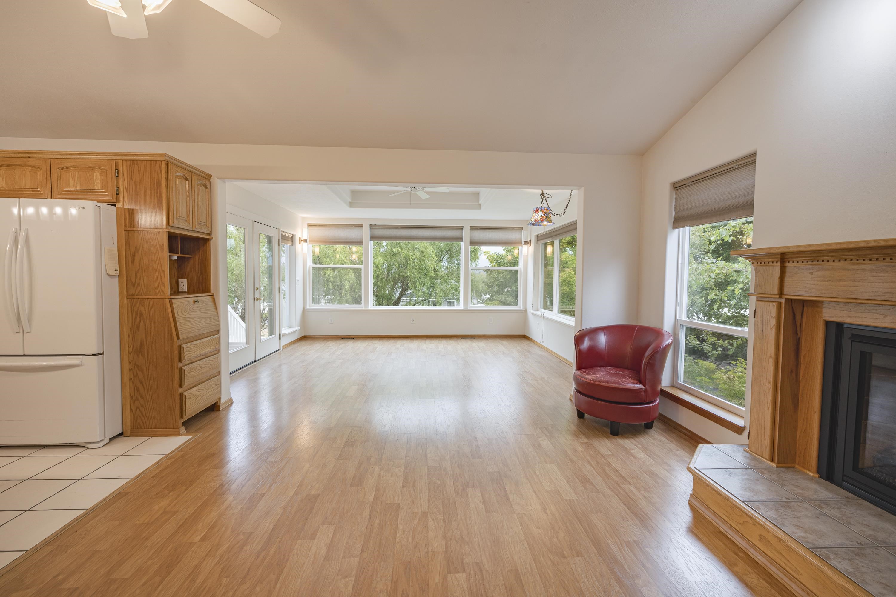14023 E 12TH Ave - Photo 19