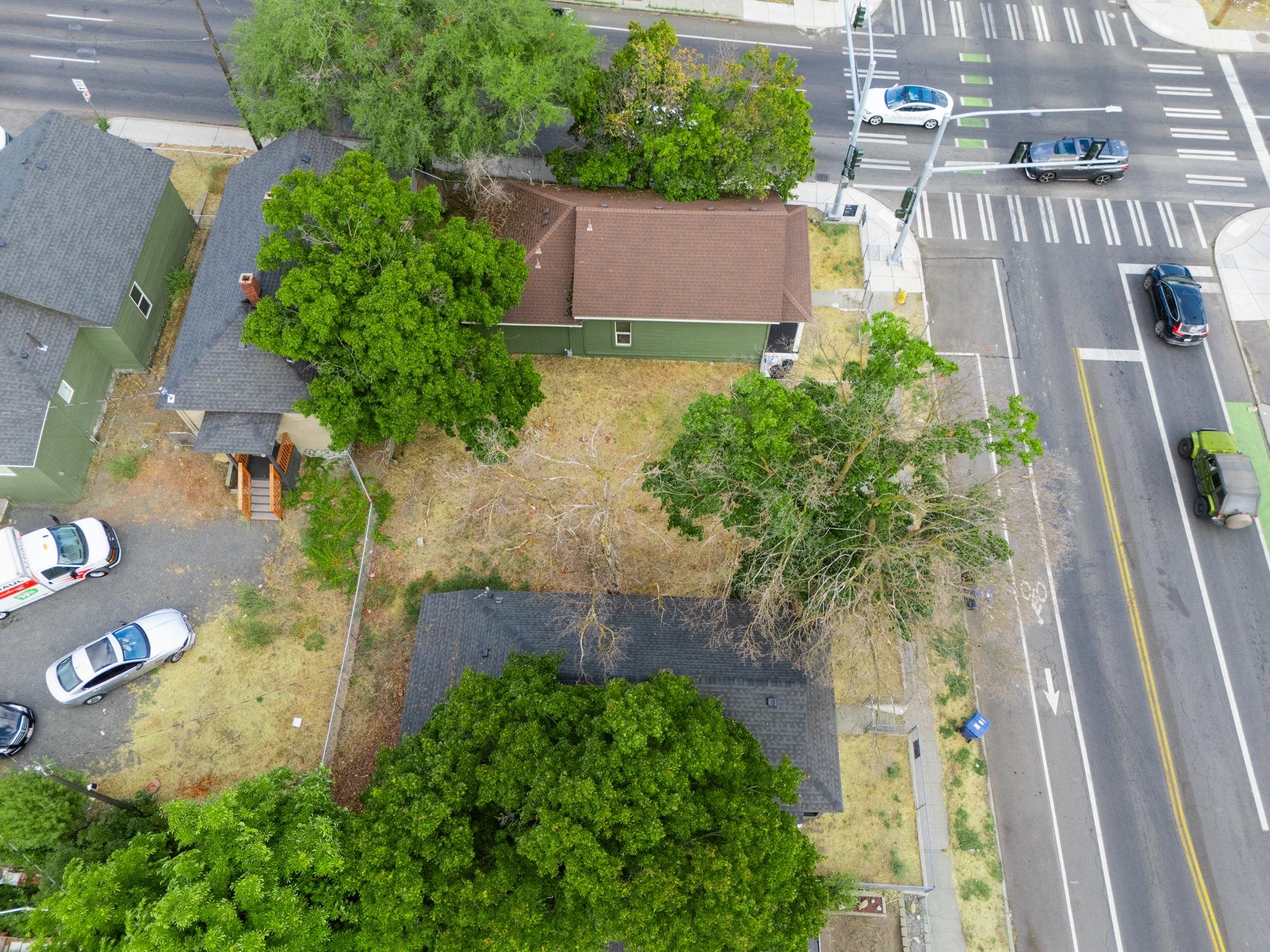 1606 W Maxwell Ave - Photo 5