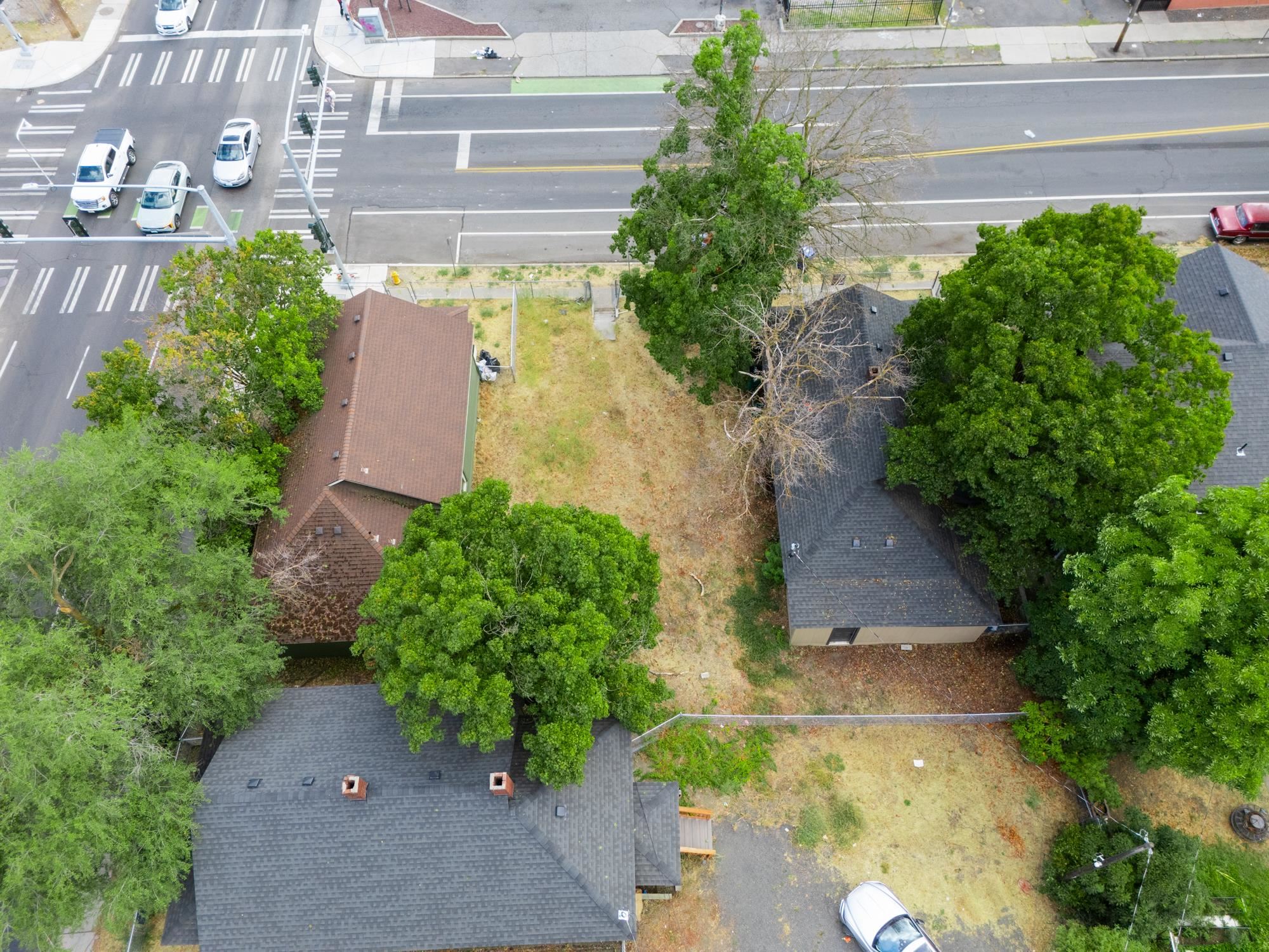 1606 W Maxwell Ave - Photo 9