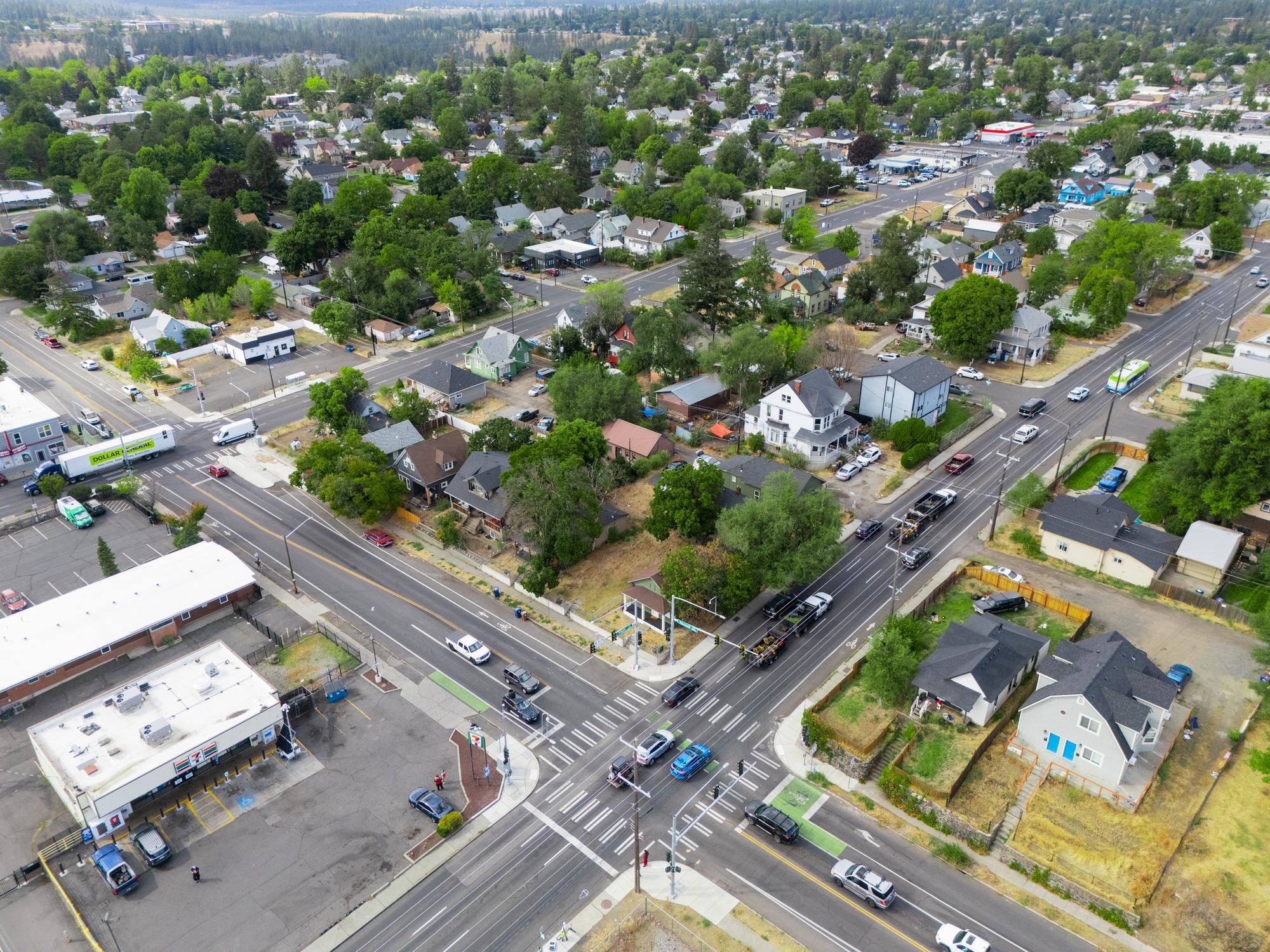 1606 W Maxwell Ave - Photo 10