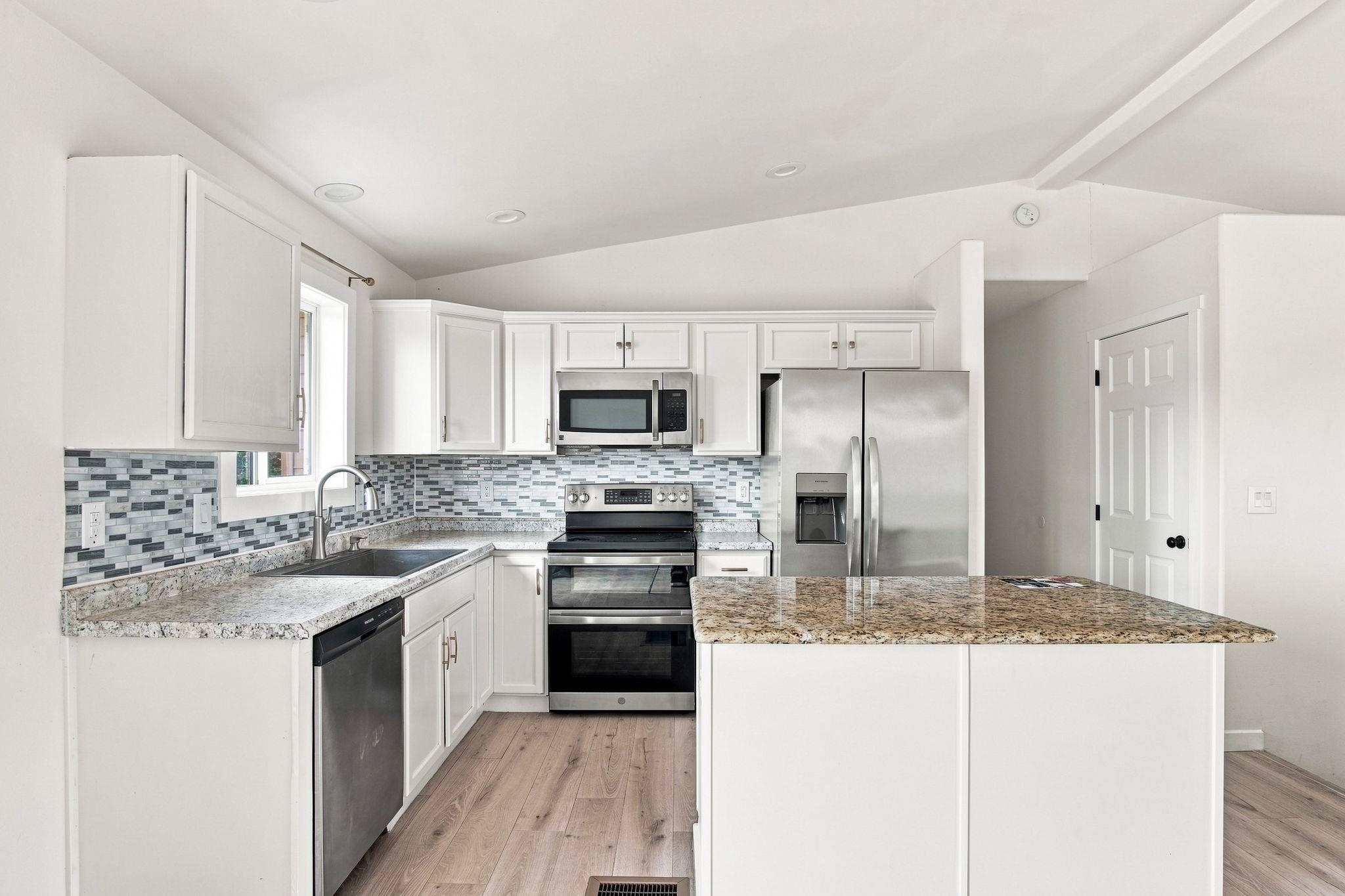 18109 E Michielli Ave - Photo 5