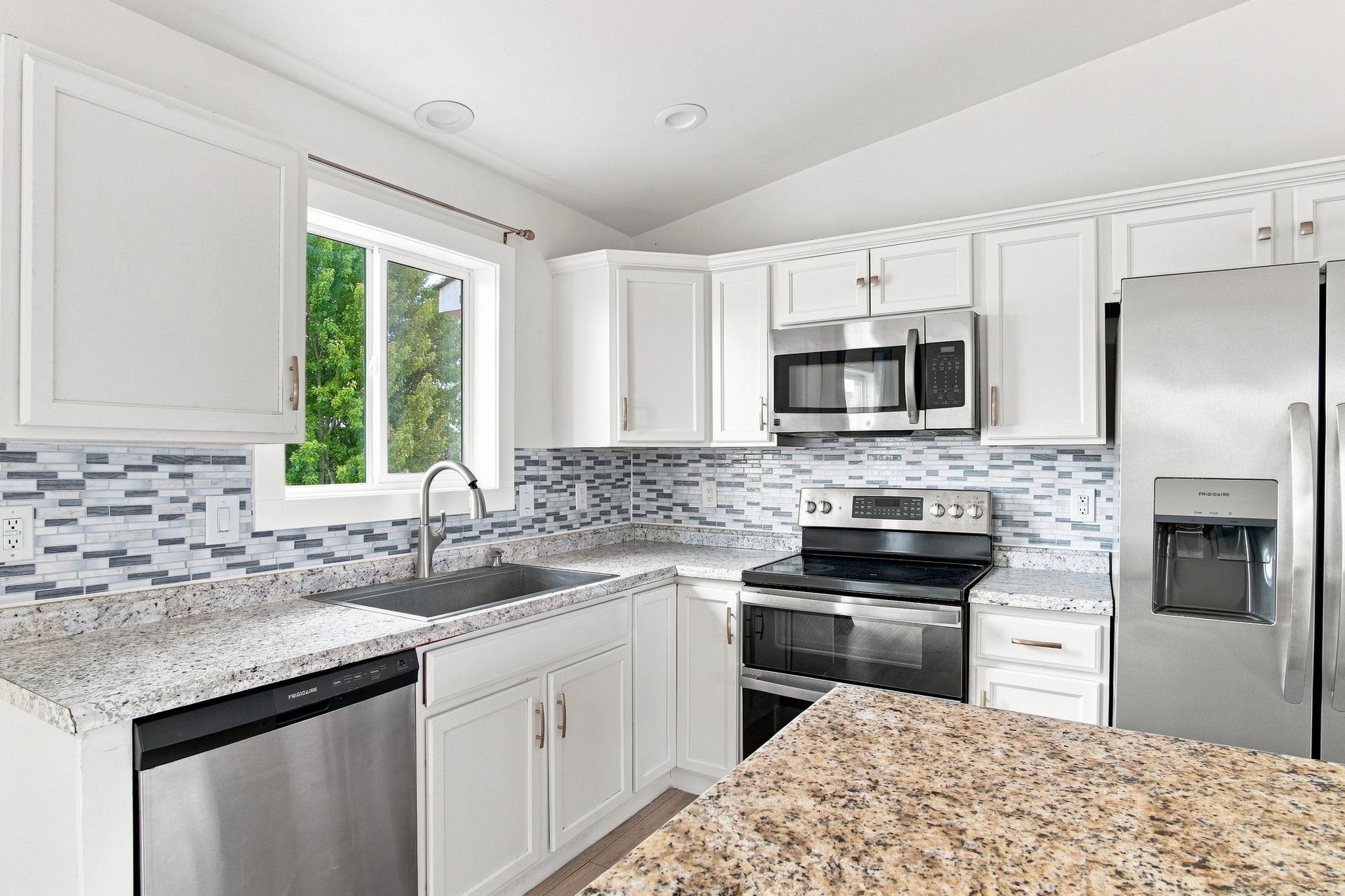18109 E Michielli Ave - Photo 6