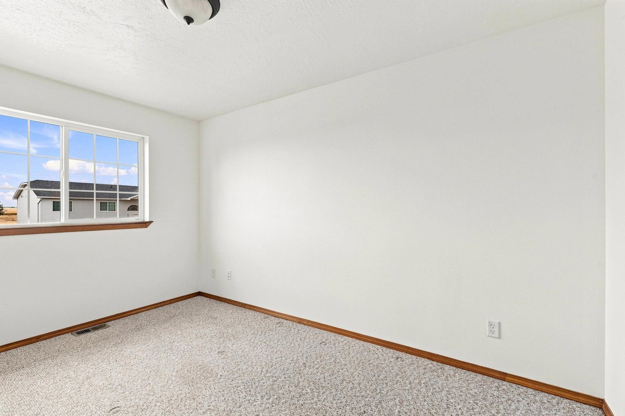328 E Beverly Ave - Photo 5
